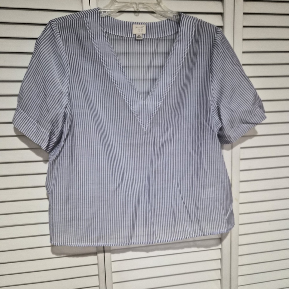 A New Day Womens Blue White Striped V-Neck Short Sleeve Blouse Medium M